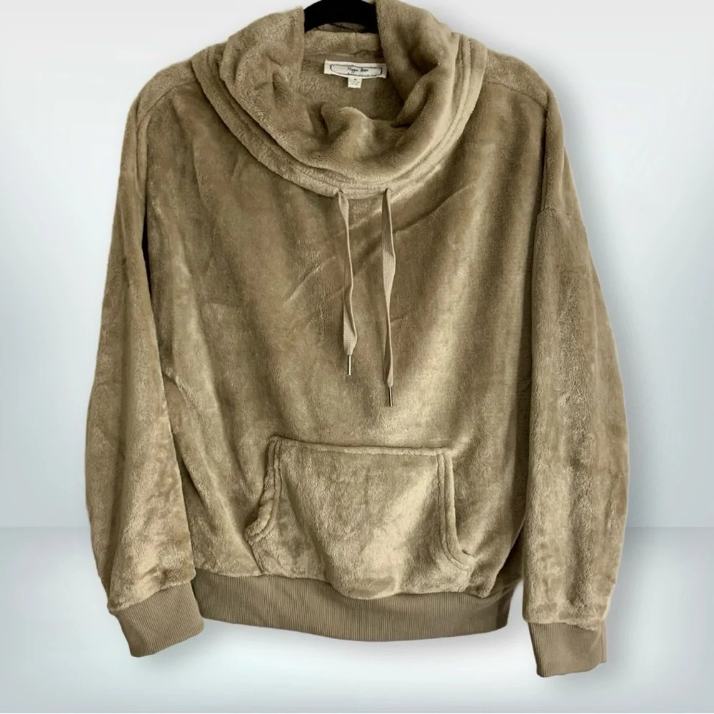 NWoT Hippie Rose Faux Fur Fuzzy Cowl Neck Pullover Tan Sweatshirt, size M